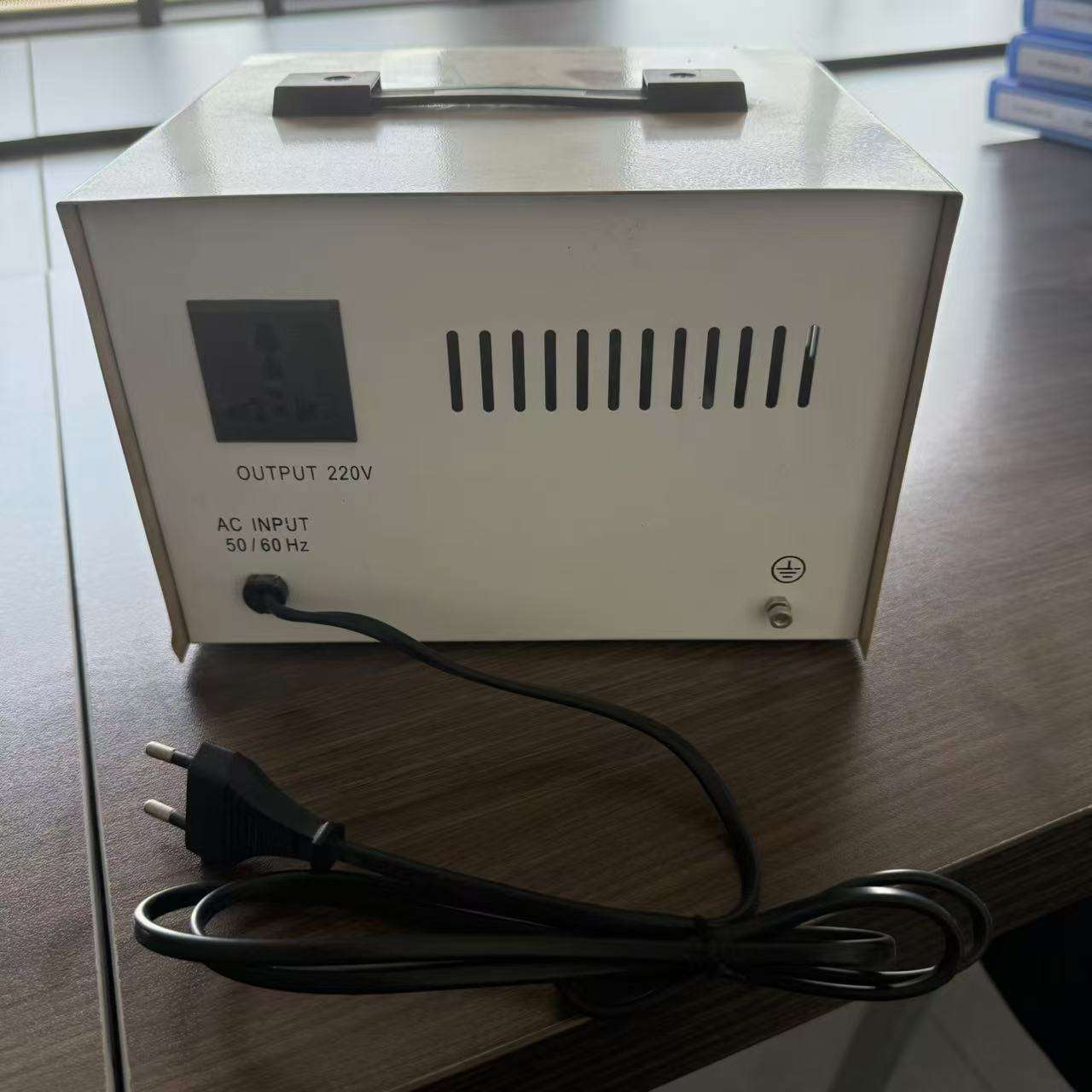 Automatic Single-phase 50/60hz Ac Voltage Stabilizer & Regulator 500va To 2000va Dc Power Supply